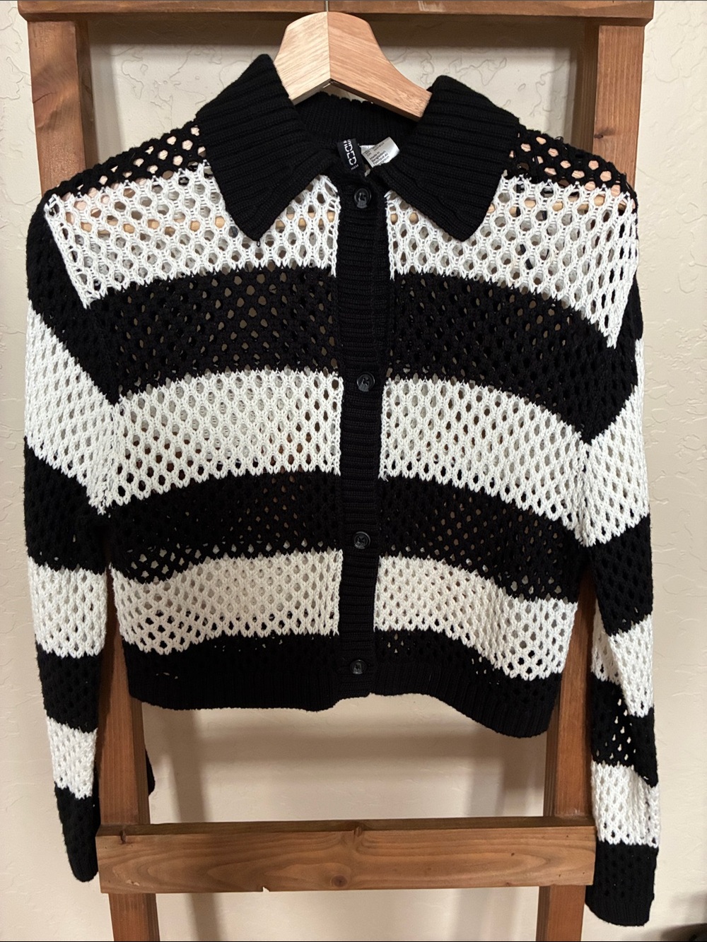 Cropped Open-Knit Stripe Cardigan Sweater - Black & White by Divide Sz Xs
